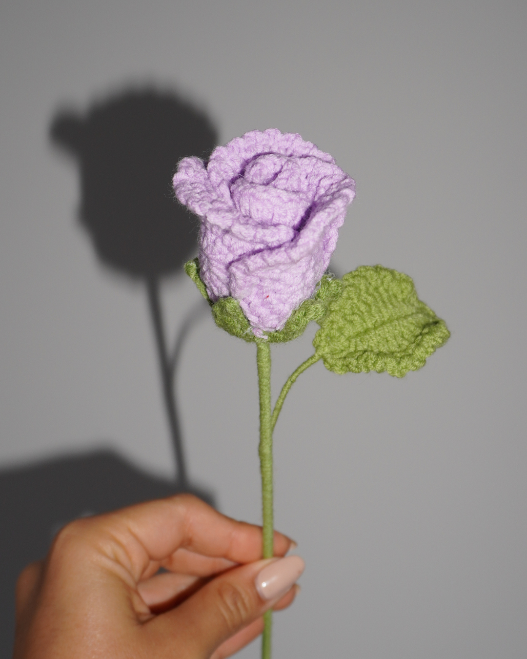 Rosa Pequeña Tejida en Crochet color morada – Olga's Gallery