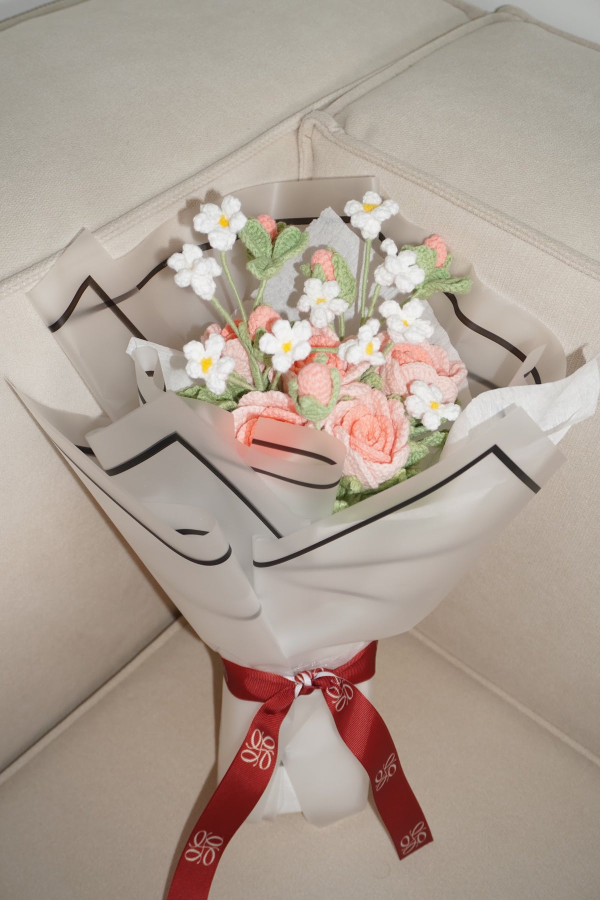 Ramo coreano en papel esmerilado con rosas rosadas en crochet – Olga's Gallery