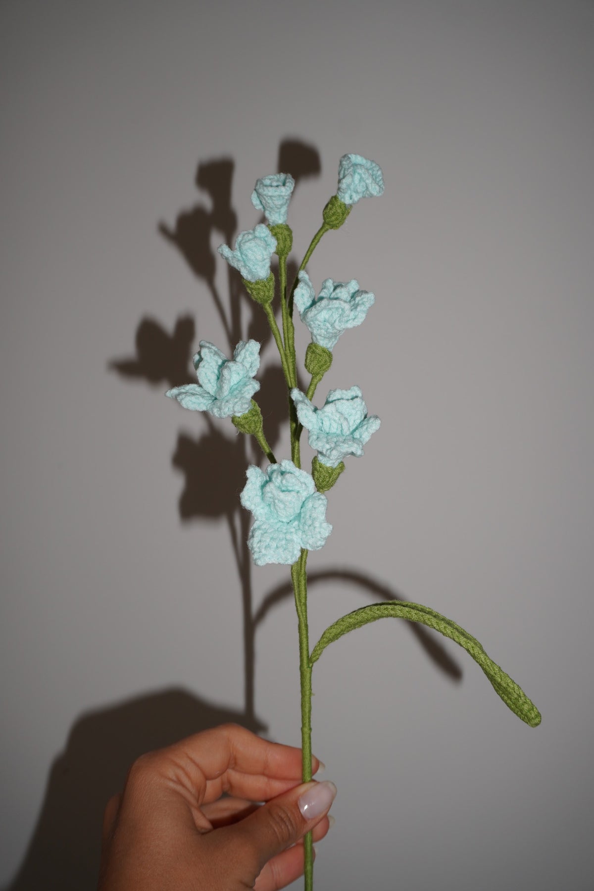 Freesia Tejida en Crochet color azul – Olga's Gallery