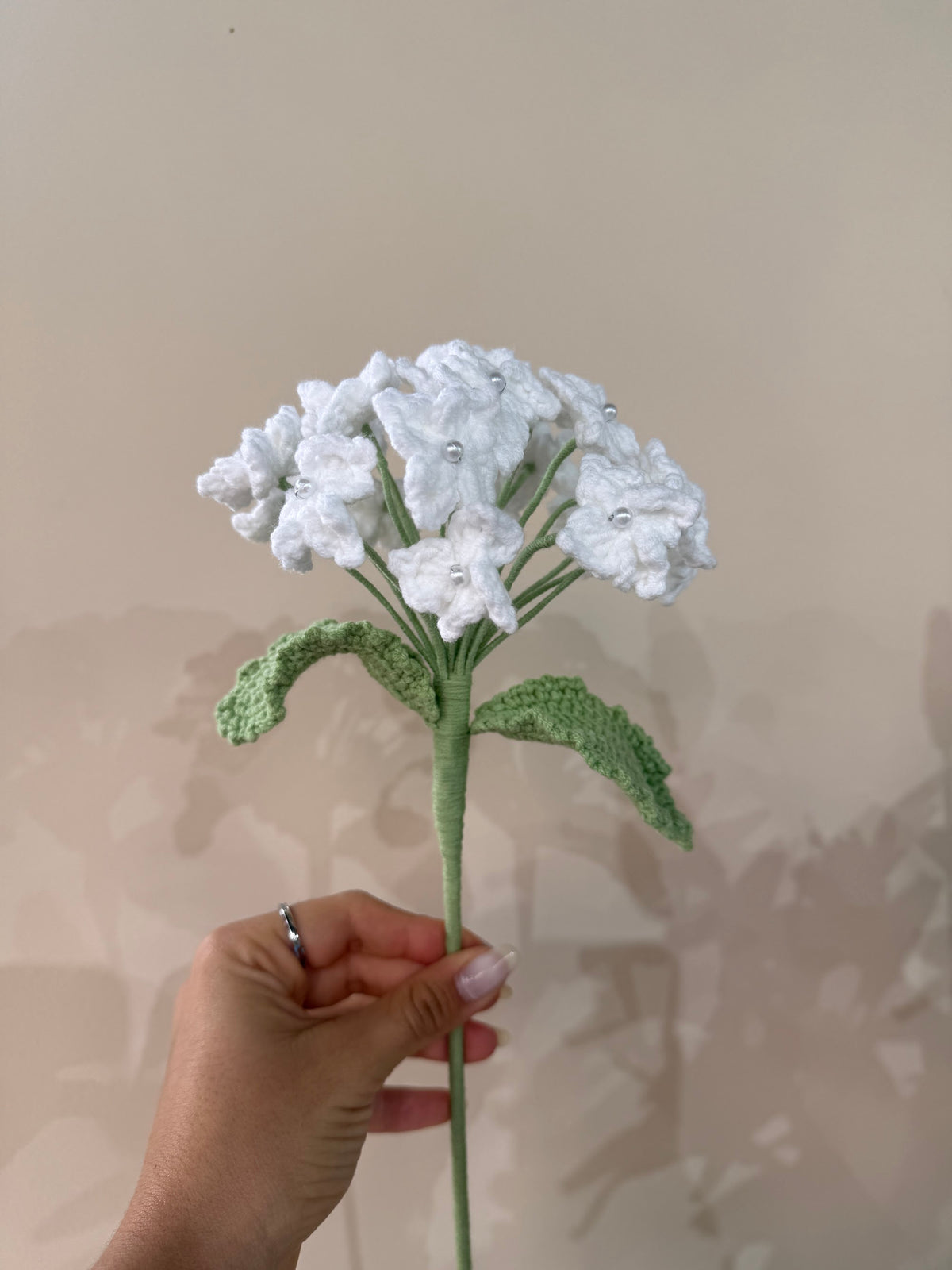 Hortensia Tejida en Crochet color blanca – Olga's Gallery